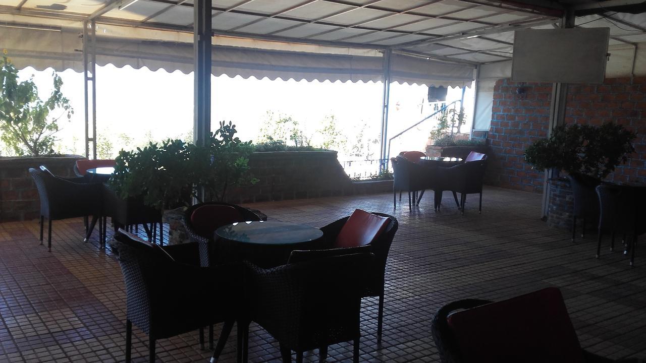 Touraghine Hotel & Cafe Шавен Екстер'єр фото